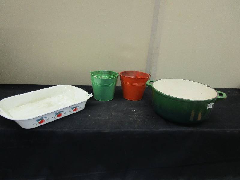 lot 134 image: 11 14 6.5 Quart Cast Iron Kettle Enamel Covered and enamel Pan and 2 Small Decorative Pails