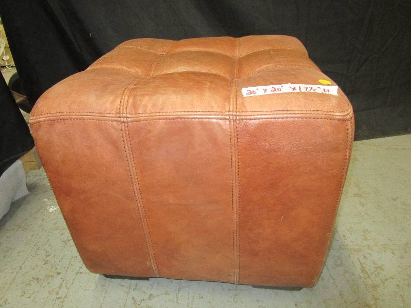 lot 157 image: Nice Leather Ottoman