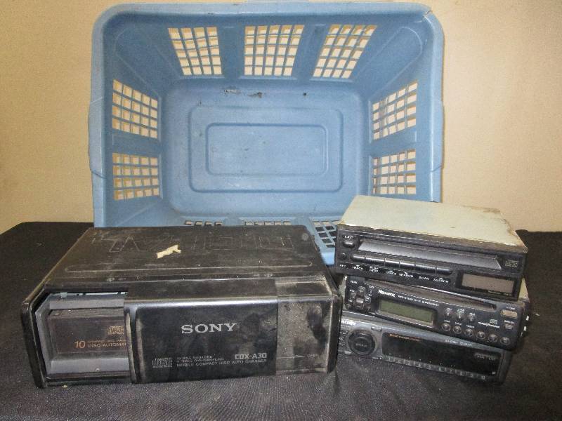 lot 163 image: Various CD Car Radios