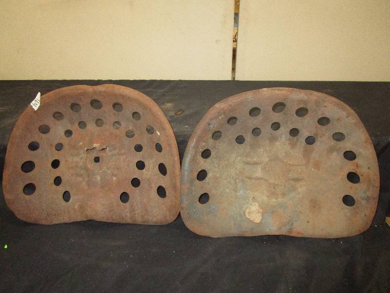 lot 172 image: 2 Tractor Seats
