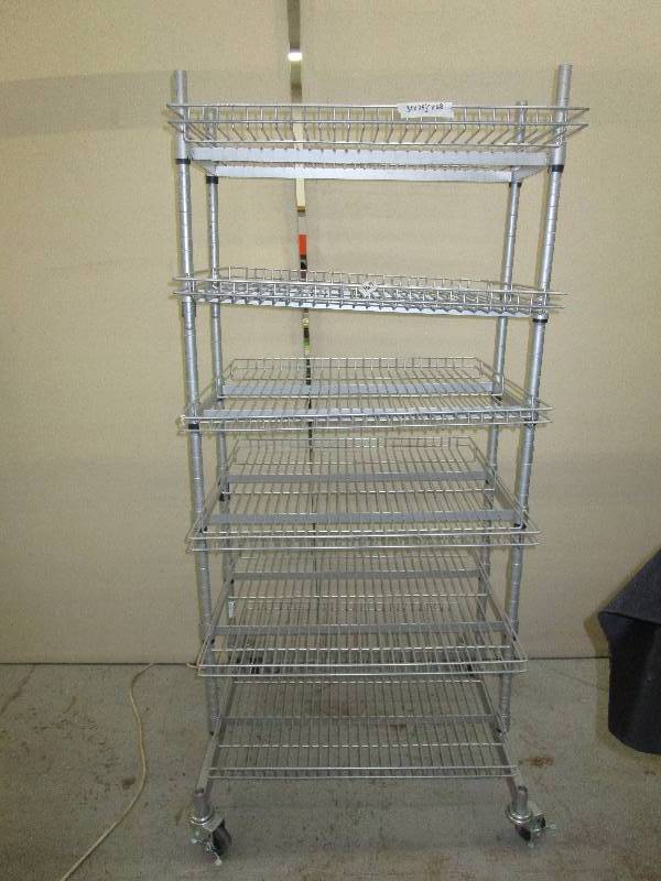 lot 189 image: Metal Rack on wWheels