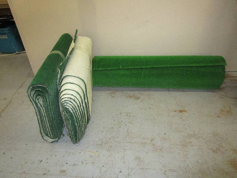 lot 191 image: Lots of Outdoor Carpet