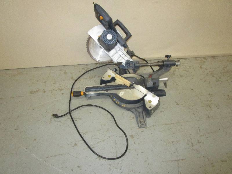 lot 211 image: GMC Saw (Tested and Works)