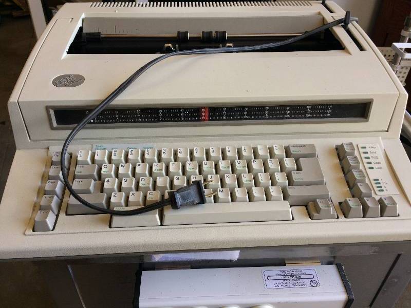 lot 3 image: IBM Electric Typewriter -- Excellent Working Condition