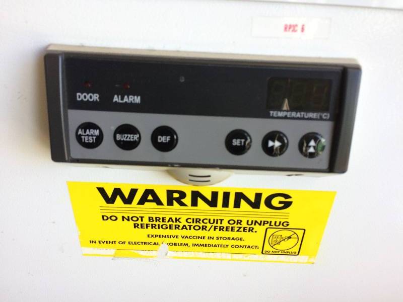 lot 11 image: MSRP $3700 Sanyo SR-L6111W Biomedical Lab Refrigerator With Programmable Temperature Settings & Alarms - Great For Wine - Precise Temperature Excellent Working Condition