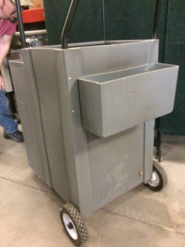 lot 20 image: REACH-A-LITE Heavy Duty Lighting Maintenance Cart