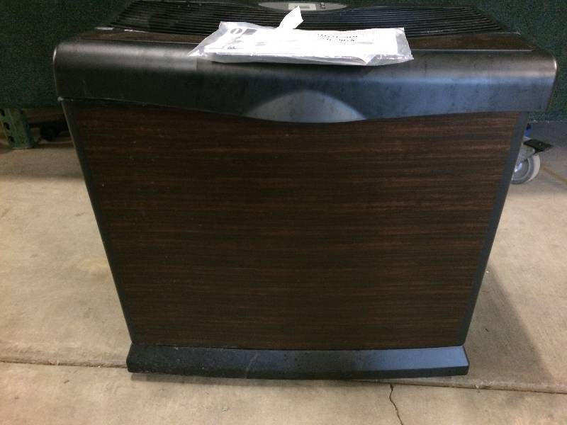 lot 36 image: AIRCARE Horizon 4.75-Gallon Console Evaporative Humidifier