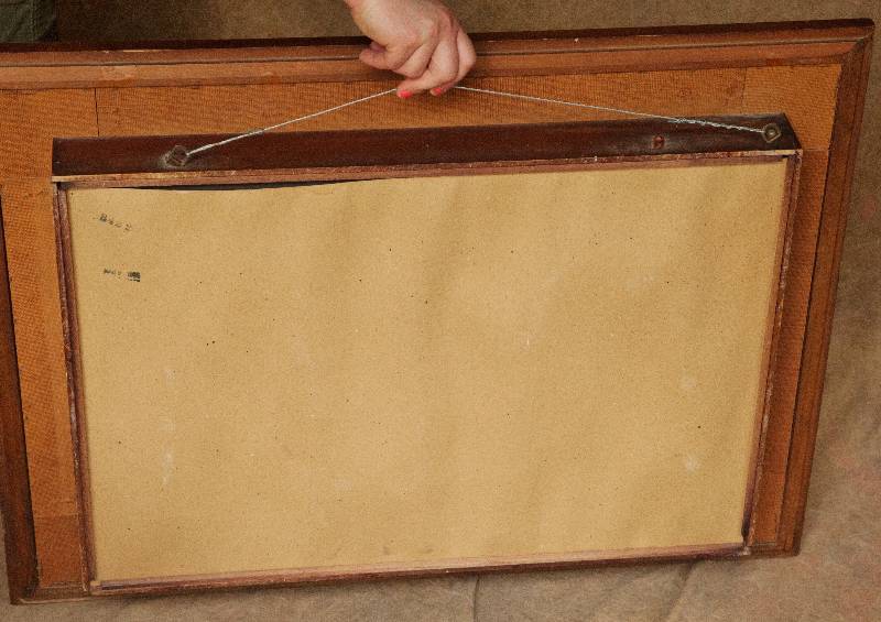 lot 10 image: Lovely Vintage Gold & Wood Wall Shadow Box 3-Tier Shelf Display Curio - Great Condition