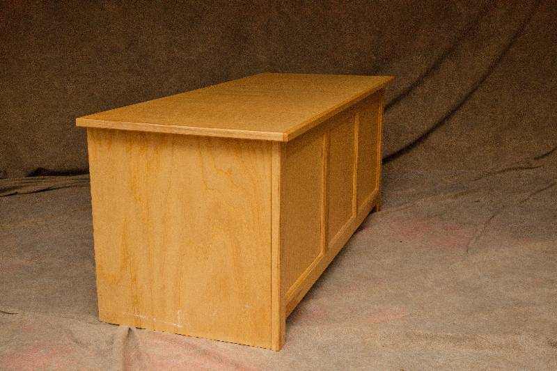 lot 30 image: Oak Mission Style Foyer Entryway Kid Room Large Storage Chest Blanket Box  
