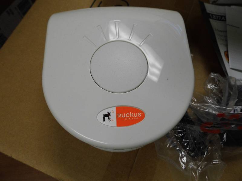 Ruckus 2211 Metro Broadband Gateway