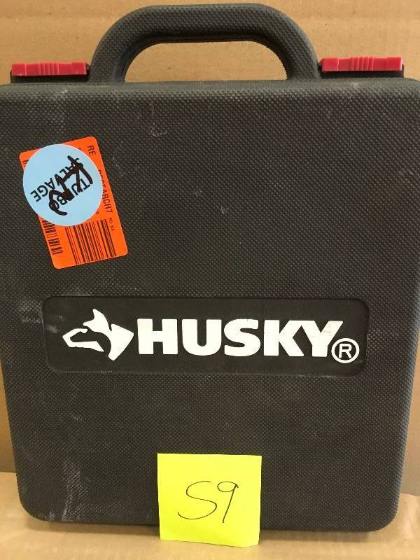 lot 59 image: Husky 4-Tool Air Tool Kit Model#  HDK1008 used in very good condition