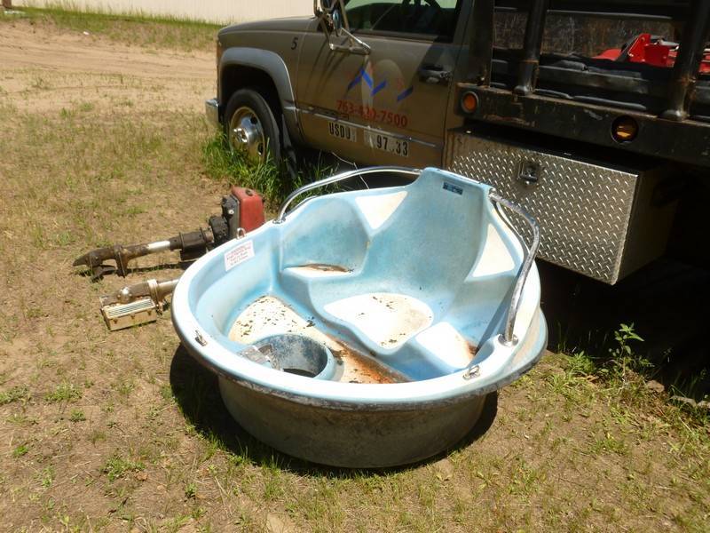 SnS Auctions # 323 Misc Summer equipment & automobila