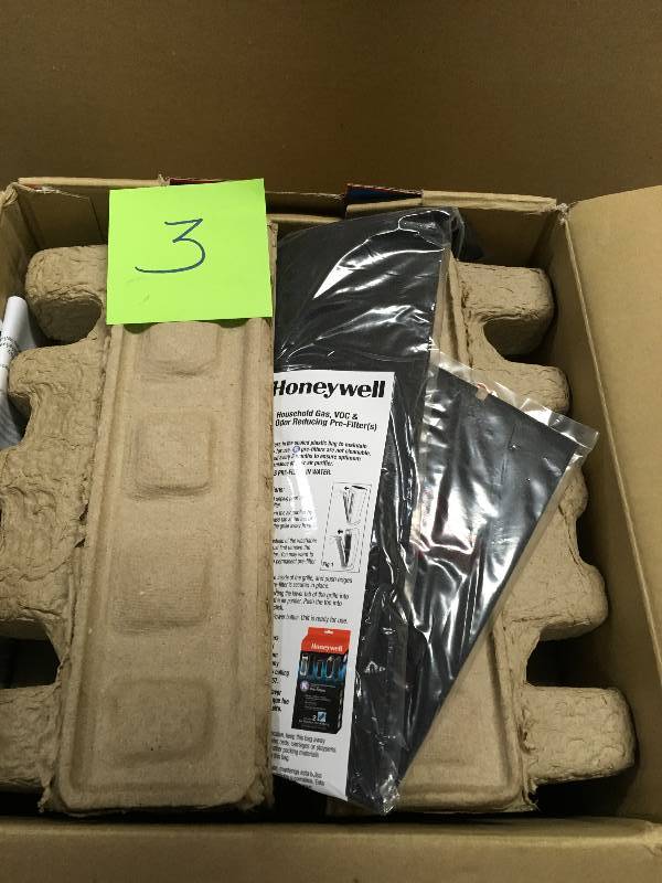 lot 3 image: Honeywell QuietClean Air Purifier open box like new