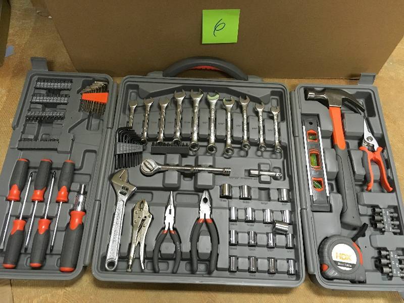 HDX Homeowner's Tool Set 137Piece KX REAL DEALS HASTINGS TOOLS and
