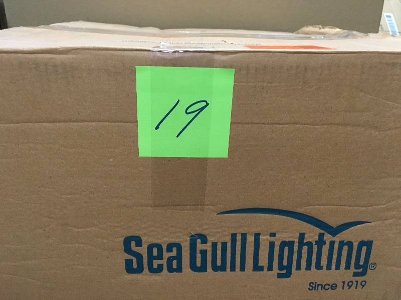 lot 19 image: SeaGullightighting Lamp
