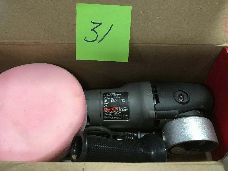 lot 31 image: Porter Cable 7424XP 6 4.5 Amp Variable-Speed Random Orbit Polisher in good working condition