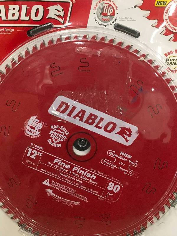 lot 77 image: Diablo Fine 80t D1280x Blade Miter Arbor Freud Finish Diablo 12 in working condition