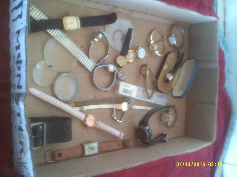 lot 29 image: MULTIPLE WATCHES