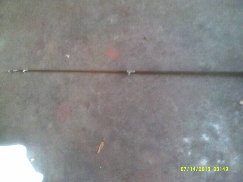 lot 34 image: ANTIQUE STEEL ROD AND REEL