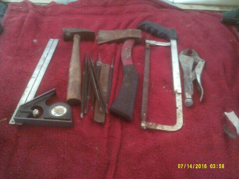 lot 35 image: HAND TOOLS