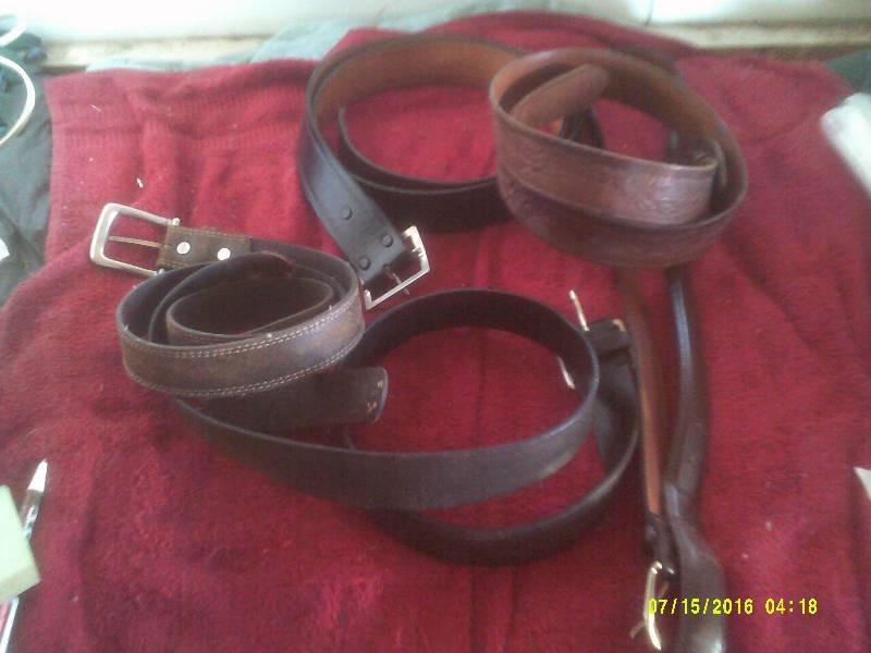 lot 67 image: MENS LEATHER BELTS