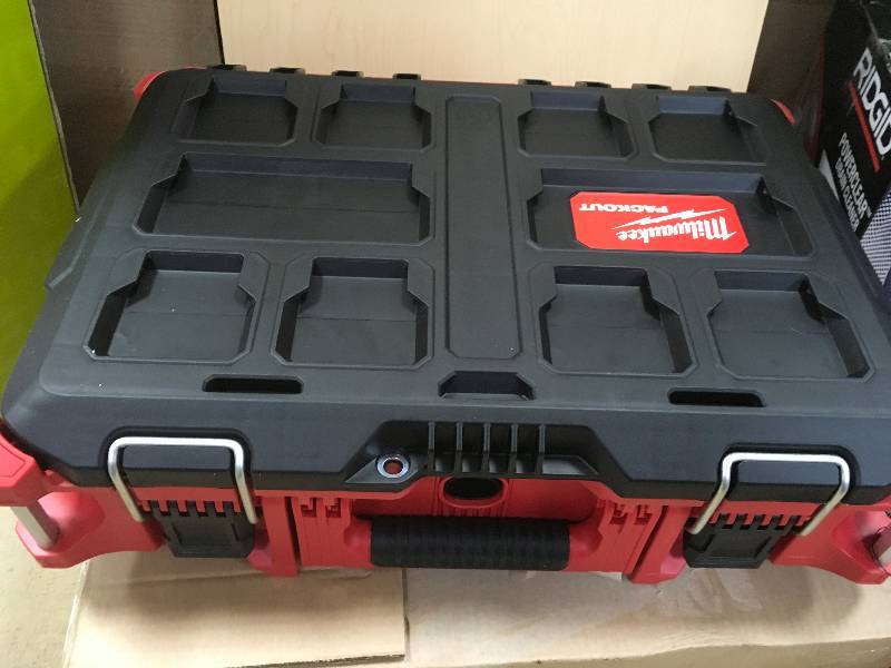 Milwaukee PACKOUT 22 in.Tool Box Not Used