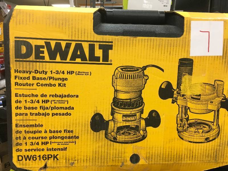 DeWalt 1-34 HP Fixed Base  Plunge Router Combo Kit Not Used