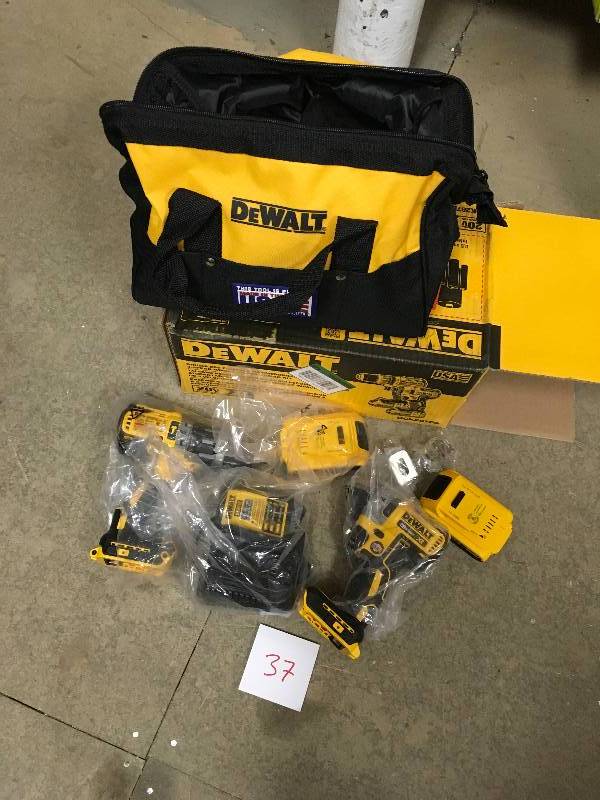 DeWalt 20-Volt MAX XR Lithium-Ion Cordless Brushless HammerdrillImpact Combo Kit (2-Tool) with (2) Batteries 2Ah and Charger Not Used