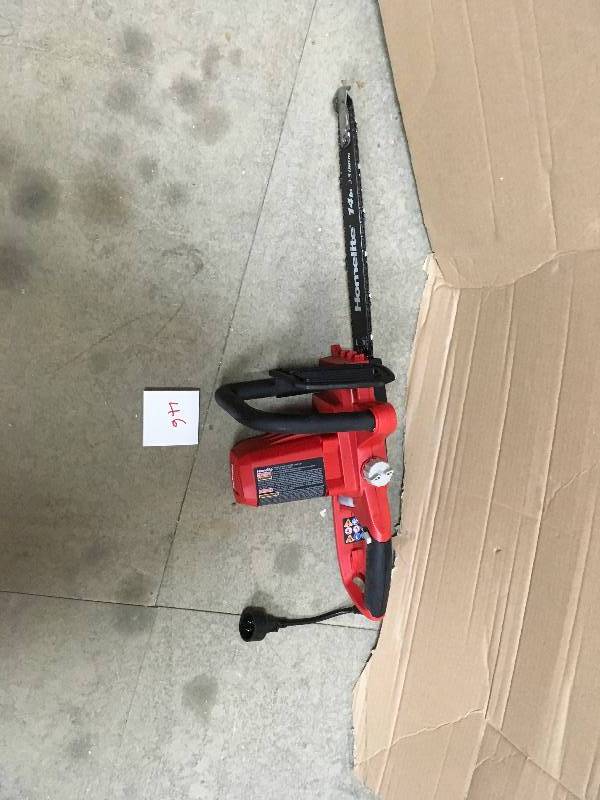 HOMELITE 14 in. 9 Amp Electric Chainsaw in very good condition