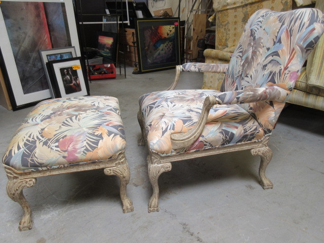 lot 116 image: CUSTOM HAND CARVED ITALIAN CHAIR AND OTTOMAN