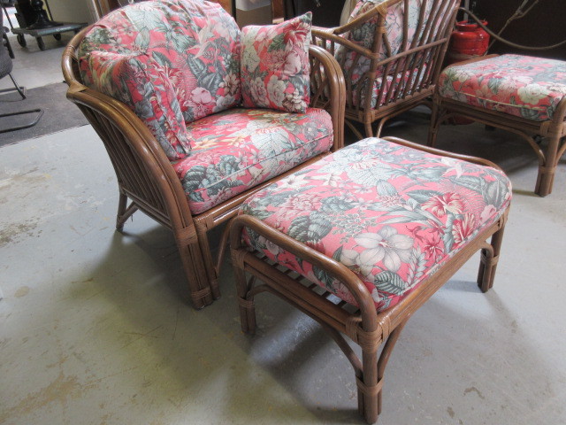 lot 122 image: BENCHCRAFT RATTAN CHAIR AND OTTOMAN
