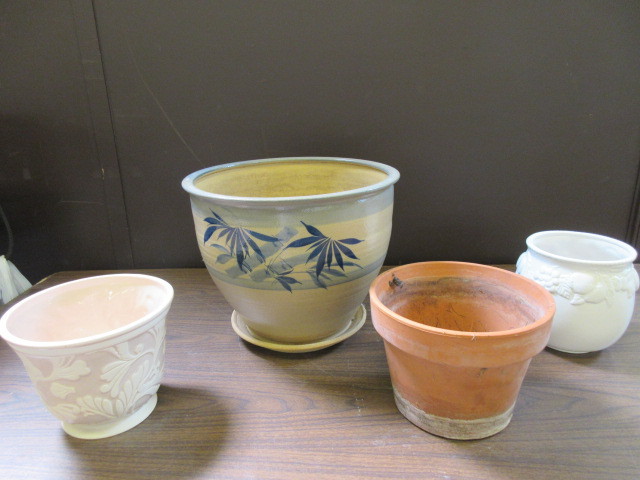 lot 149 image: CERAMIC AND TERRA COTTA PLANTERS