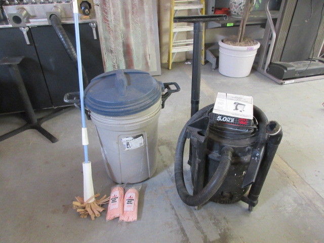 lot 174 image: WETDRY VACUUM, GARBAGE CANS, AND MOP