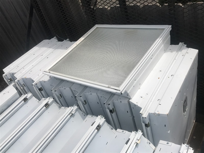 Lot Of (17) Fluorescent Lights