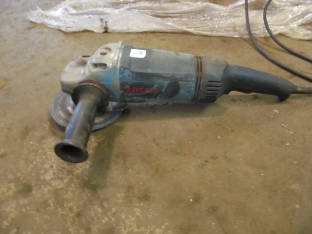 lot 7 image: Bosch Grinder