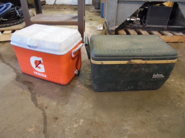 lot 9 image: 2 Coolers