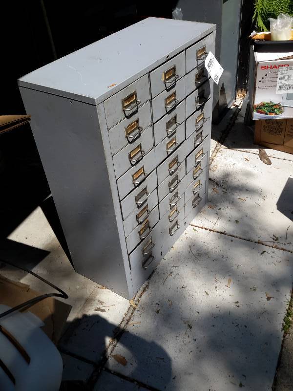 lot 20 image: Cole-Steel Filing Cabnet