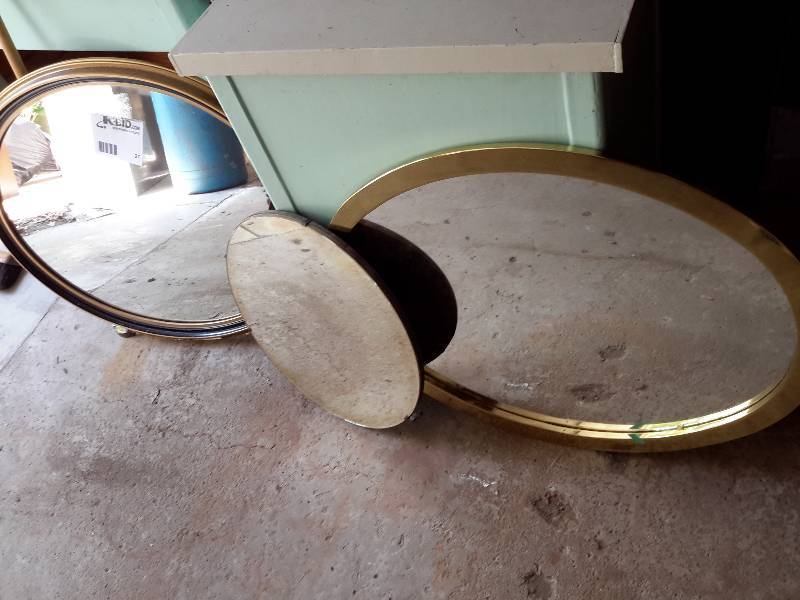 lot 27 image: 3 Hanging Mirrors