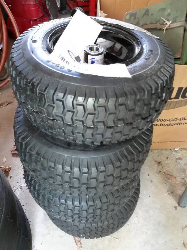 lot 35 image: 4 Nanco Tires