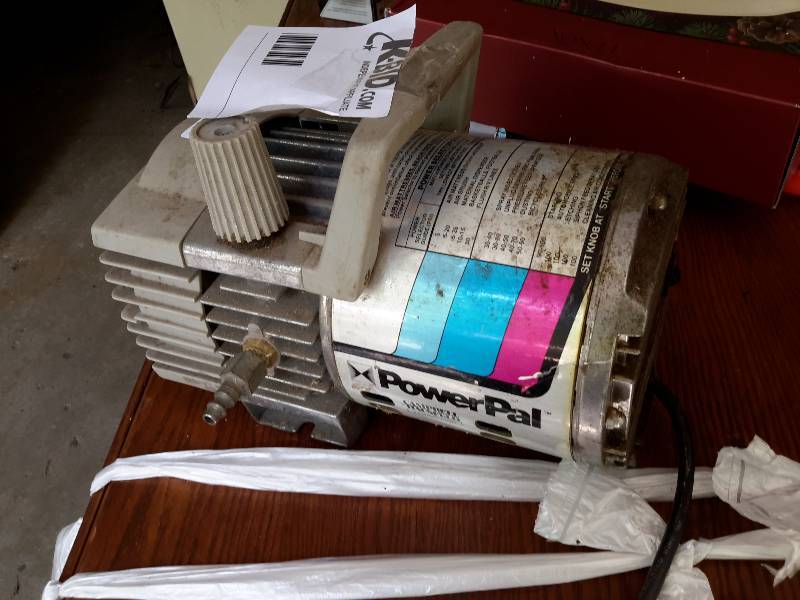 lot 17 image: Campbell Hausfeld PowerPal Air Compressor