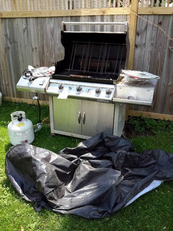 lot 58 image: Members Mark Propane Grill