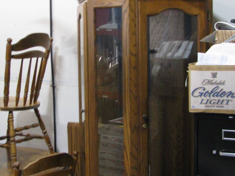 lot 7 image: Gun Cabinet
