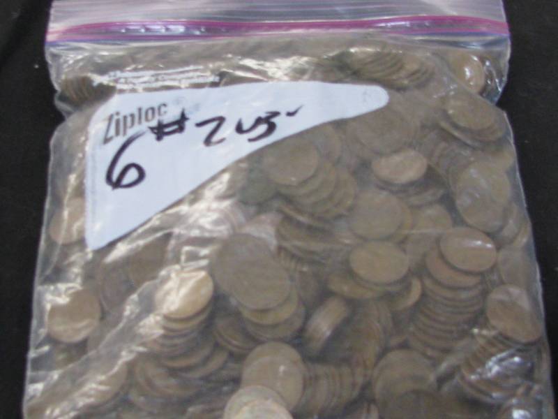 lot 19 image: Wheat Pennies