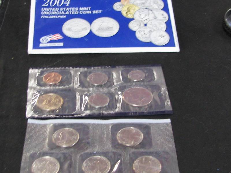 lot 37 image: U.S. Mint 2004 Uncirculated