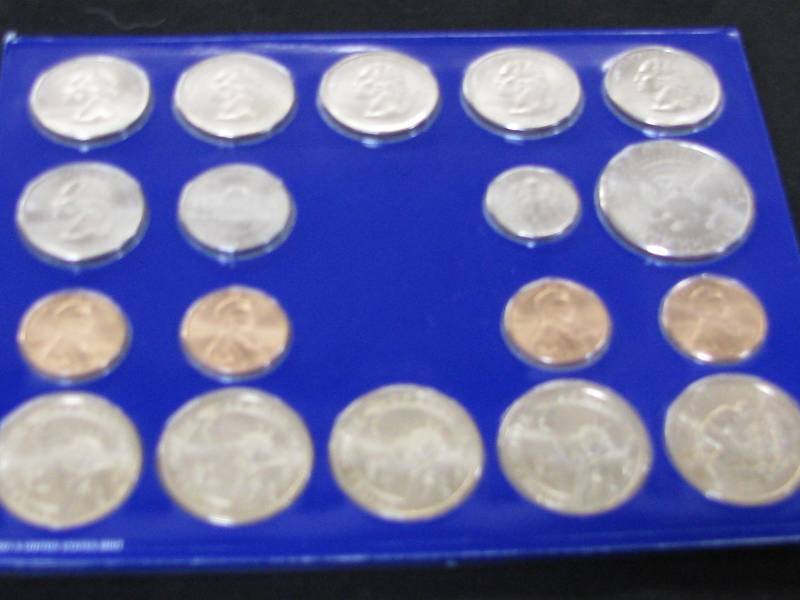 lot 41 image: U.S. Mint 2009 Uncirculated