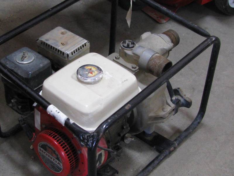 lot 66 image: Honda 5HP Water Pump