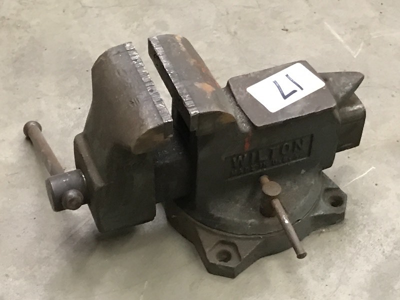 lot 17 image: Wilton Bench Vise With 4 Jaw ...