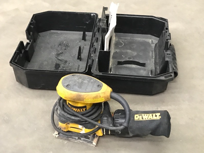lot 57 image: DeWalt Palm Sander With Carry Case ...