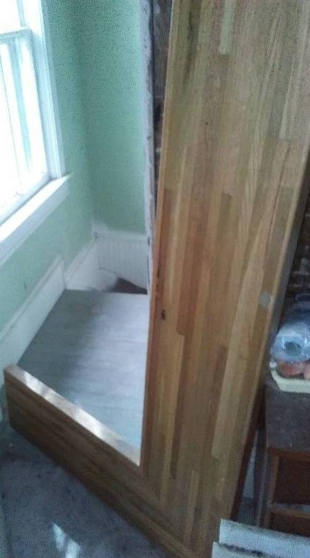 lot 16 image: L Shape Wood Bar Top