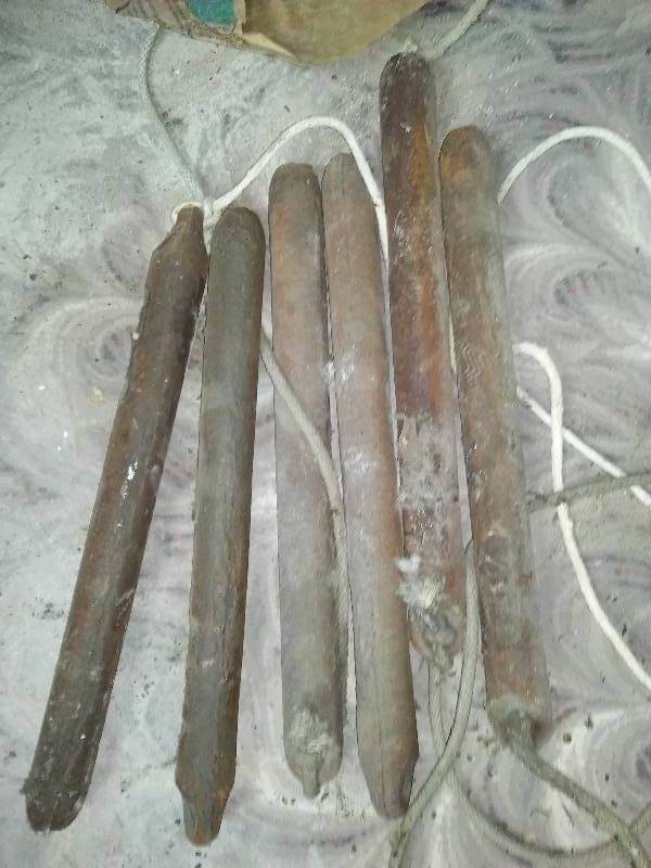 lot 11 image: Window Weights (6)